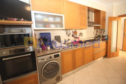 Apartamento T4 para Venda em Portimão