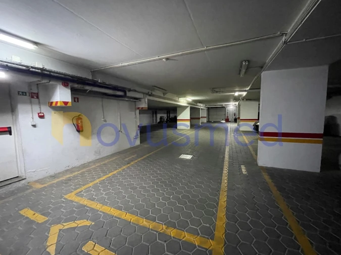 Apartamento T4 para Venda em Portimão Foto 36
