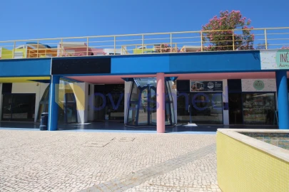 Loja para Arrendamento em Albufeira e Olhos de Água