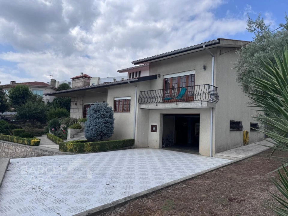 Moradia T4 para Venda em Varzea Foto 2