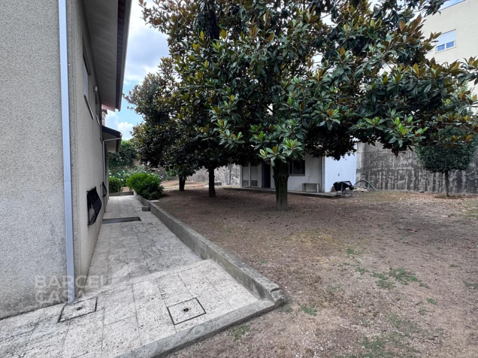 Moradia T4 para Venda em Varzea Foto 5