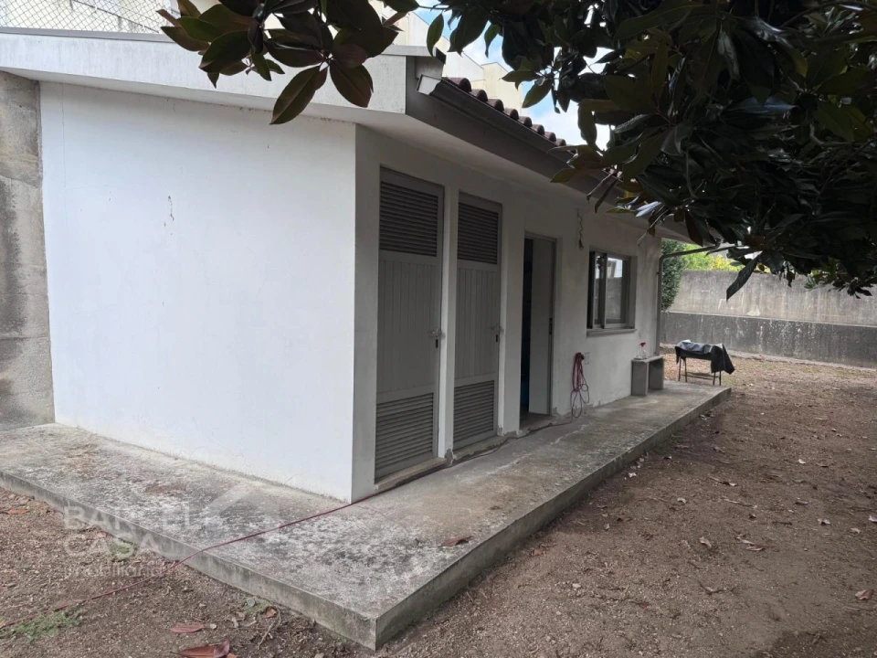 Moradia T4 para Venda em Varzea Foto 6
