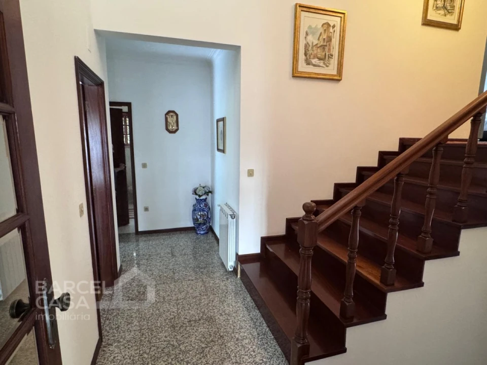 Moradia T4 para Venda em Varzea Foto 21