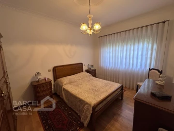 Moradia T4 para Venda em Varzea