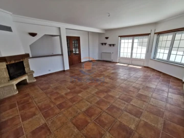 Moradia T3 para Venda em Lourinhã e Atalaia