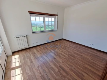 Moradia T3 para Venda em Lourinhã e Atalaia