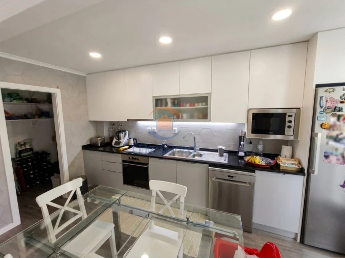Apartamento T3 para Venda em Venteira Foto 4