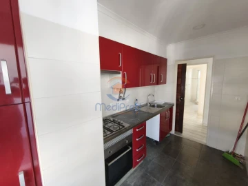 Apartamento T3 para Venda em Santo António dos Cavaleiros e Frielas