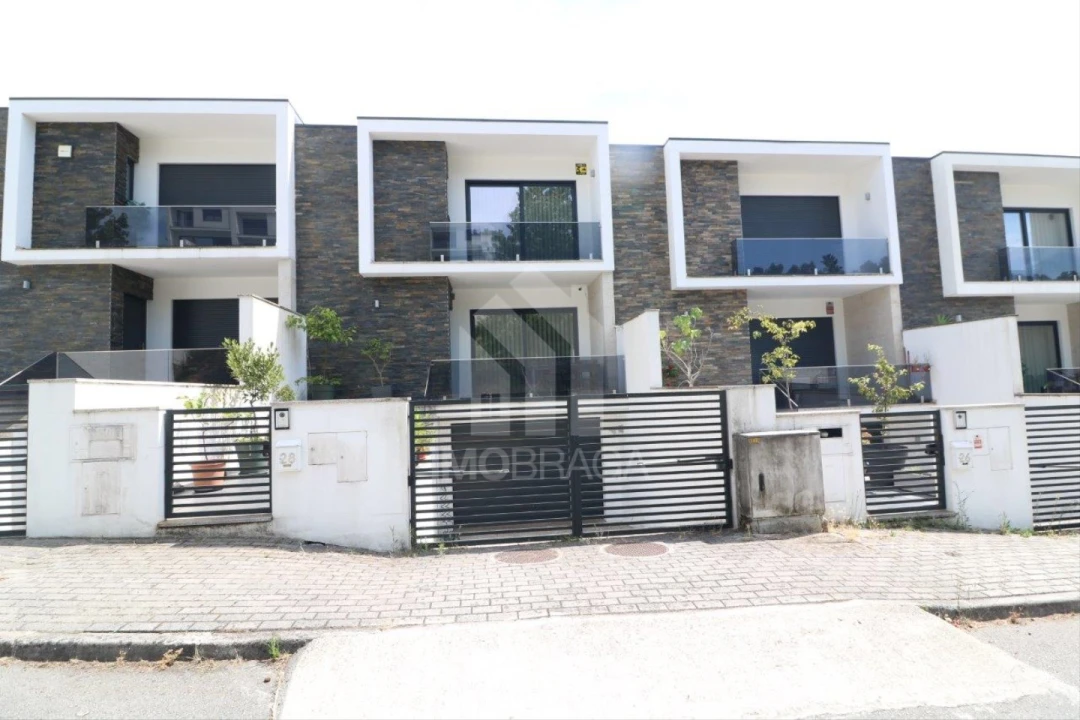 Moradia T3 para Venda em Gualtar Foto 8