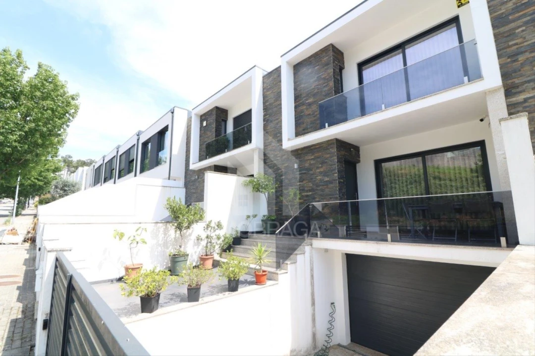 Moradia T3 para Venda em Gualtar Foto 11