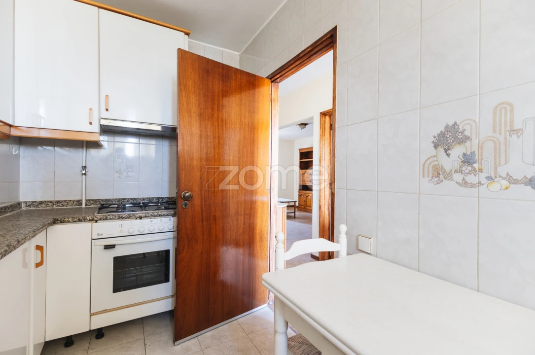 Apartamento T2 para Venda em Antas e Abade de Vermoim Foto 8
