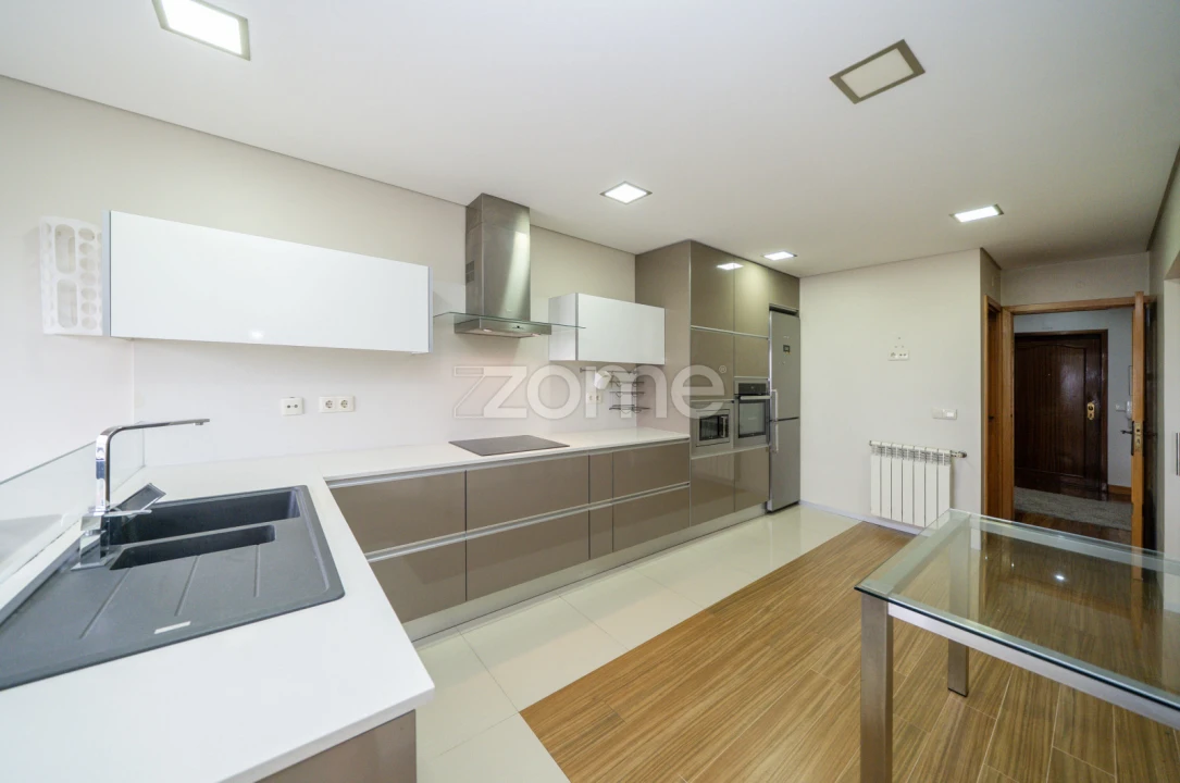 Apartamento T3 para Venda em São Vitor (Braga) Foto 18