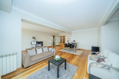 Apartamento T3 para Venda em São Vitor (Braga)