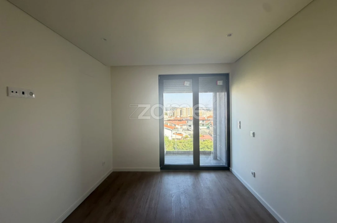 Apartamento T2 para Venda em Aguas Santas Foto 11