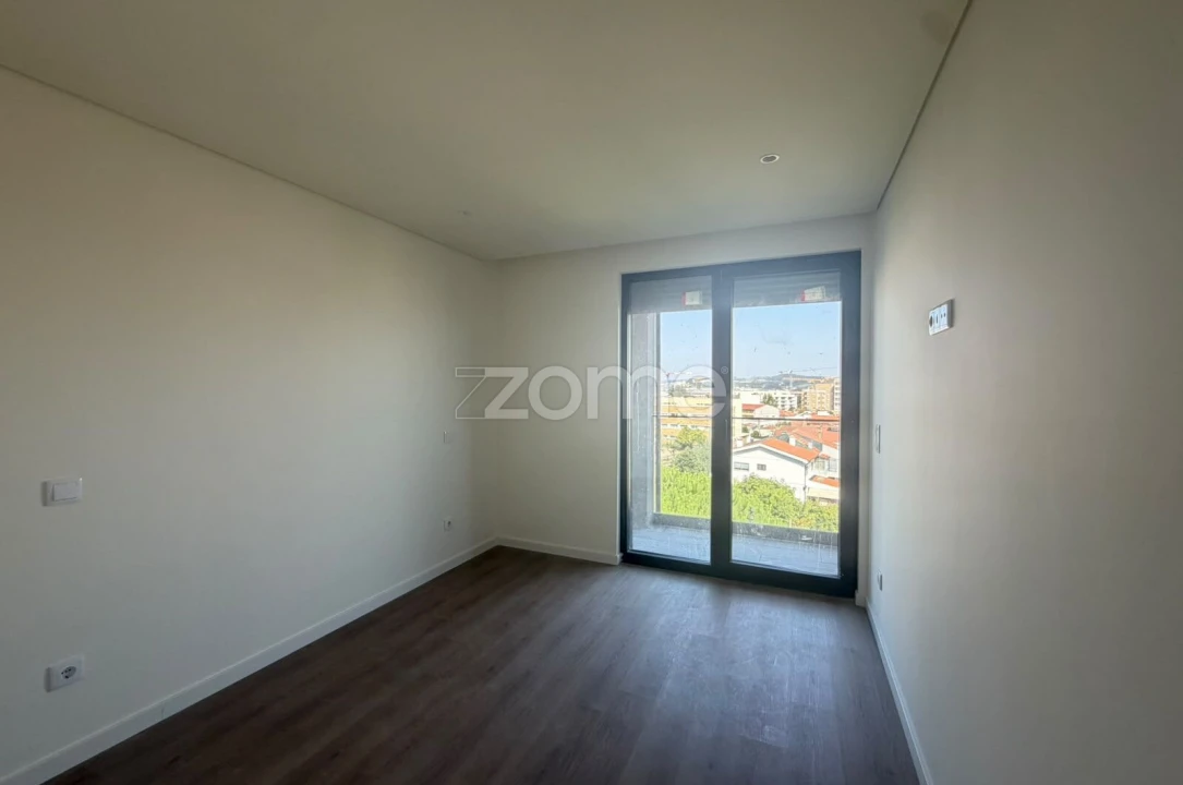 Apartamento T2 para Venda em Aguas Santas Foto 17