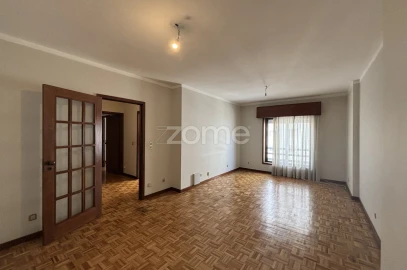 Apartamento T2 para Arrendamento em Cedofeita, Santo Ildefonso, Sé, Miragaia, São Nicolau e Vitória