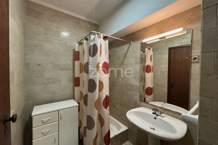 Apartamento T2 para Arrendamento em Cedofeita, Santo Ildefonso, Sé, Miragaia, São Nicolau e Vitória Foto 9