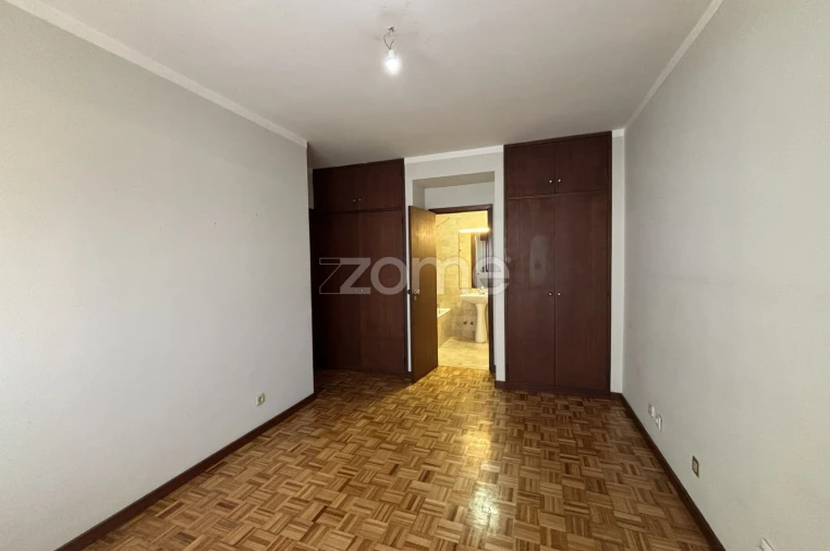 Apartamento T2 para Arrendamento em Cedofeita, Santo Ildefonso, Sé, Miragaia, São Nicolau e Vitória Foto 12