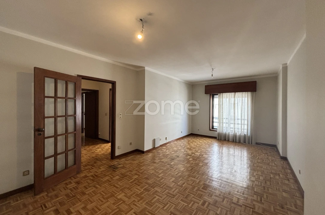 Apartamento T2 para Arrendamento em Cedofeita, Santo Ildefonso, Sé, Miragaia, São Nicolau e Vitória Foto 1