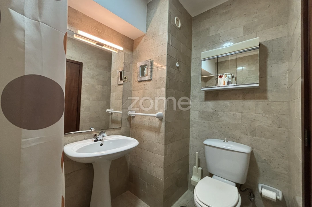 Apartamento T2 para Arrendamento em Cedofeita, Santo Ildefonso, Sé, Miragaia, São Nicolau e Vitória Foto 10
