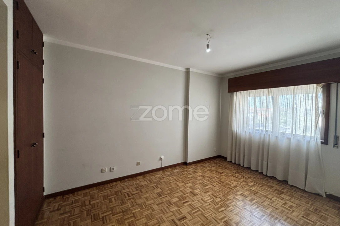 Apartamento T2 para Arrendamento em Cedofeita, Santo Ildefonso, Sé, Miragaia, São Nicolau e Vitória Foto 11