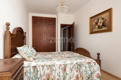 Apartamento T3 para Arrendamento em Charneca de Caparica e Sobreda