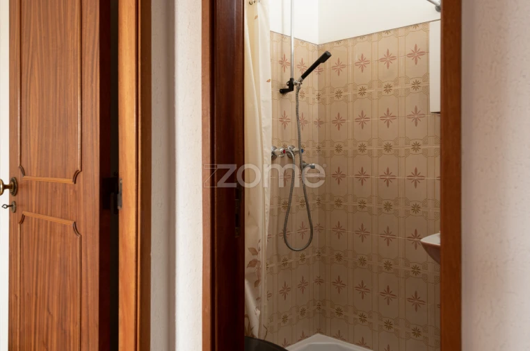 Apartamento T3 para Arrendamento em Charneca de Caparica e Sobreda Foto 6