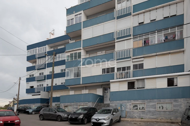 Apartamento T3 para Arrendamento em Charneca de Caparica e Sobreda Foto 2