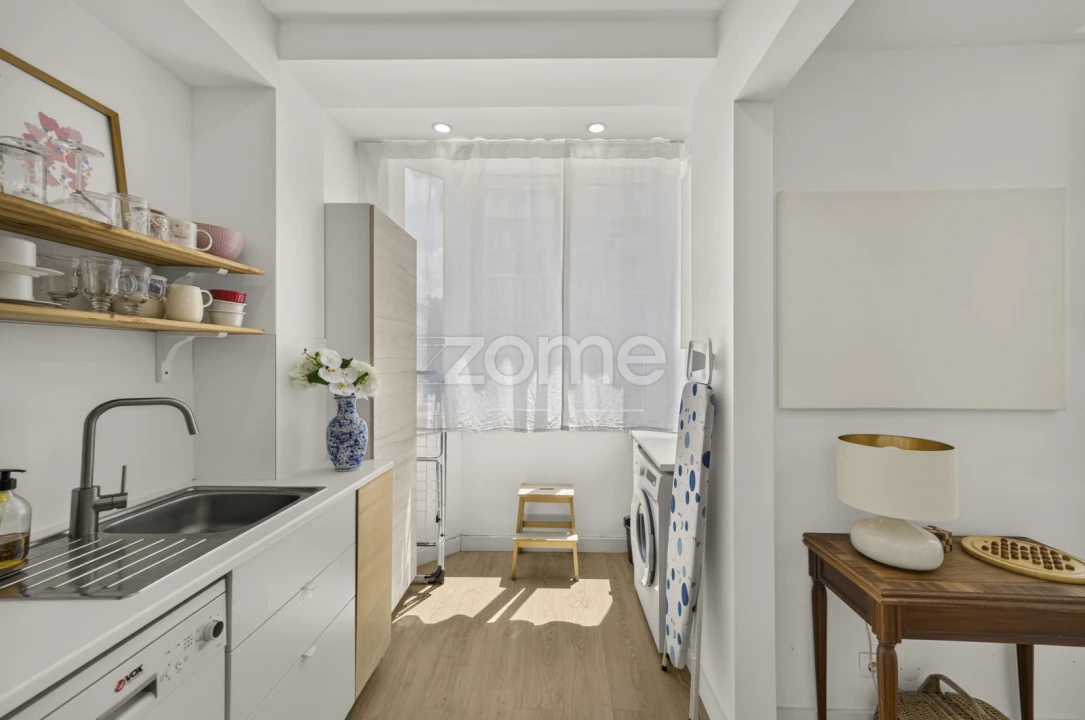 Apartamento T1 para Venda em Massamá e Monte Abraão Foto 1