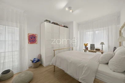 Apartamento T1 para Venda em Massamá e Monte Abraão