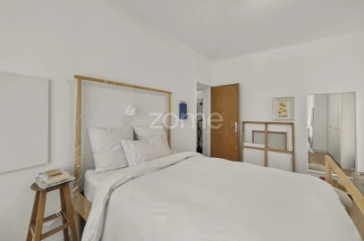 Apartamento T1 para Venda em Massamá e Monte Abraão
