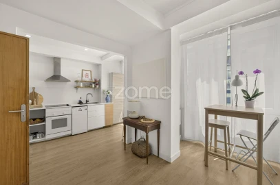 Apartamento T1 para Venda em Massamá e Monte Abraão