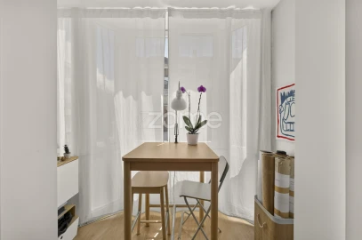 Apartamento T1 para Venda em Massamá e Monte Abraão