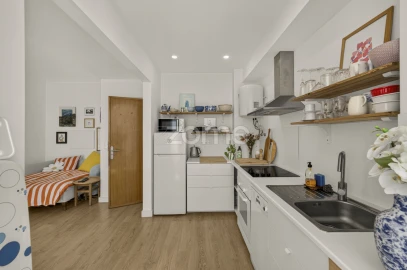 Apartamento T1 para Venda em Massamá e Monte Abraão