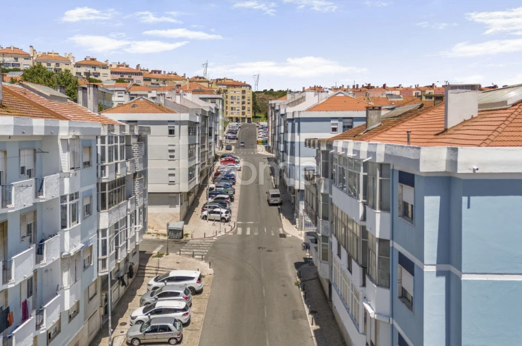 Apartamento T1 para Venda em Massamá e Monte Abraão Foto 20