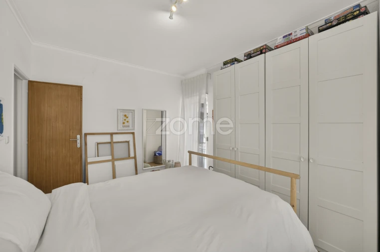 Apartamento T1 para Venda em Massamá e Monte Abraão Foto 17