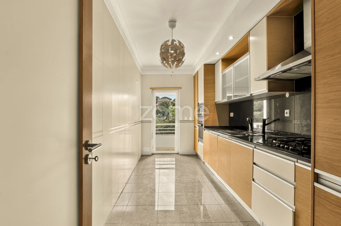 Apartamento T2 para Arrendamento em Alcabideche Foto 5