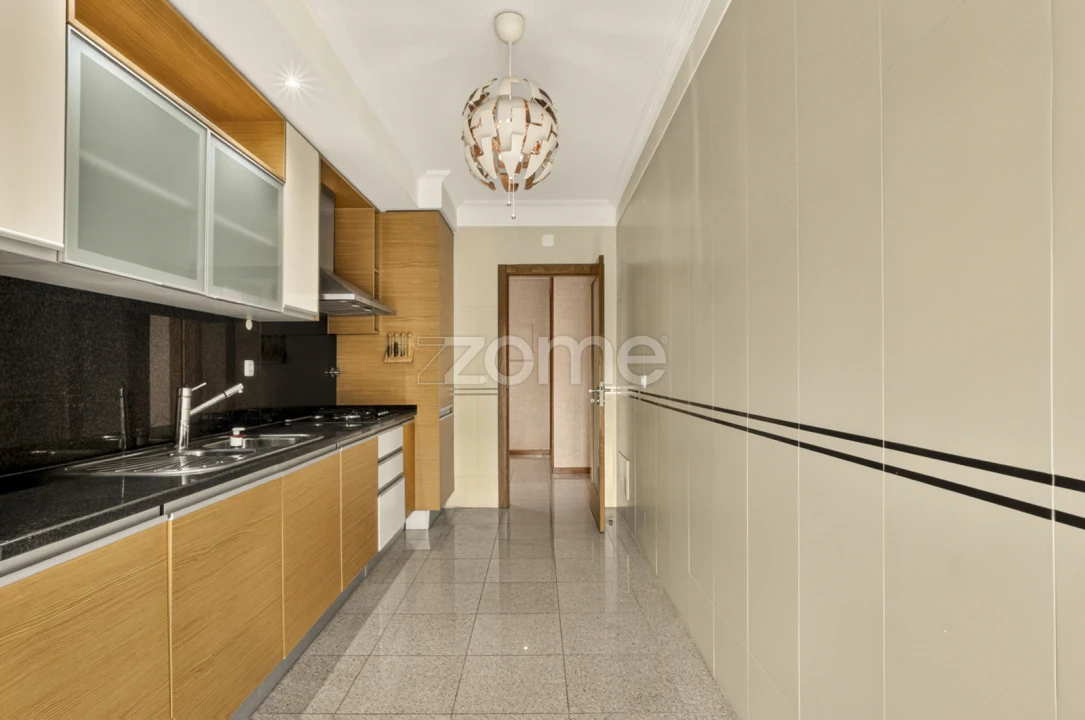 Apartamento T2 para Arrendamento em Alcabideche Foto 7