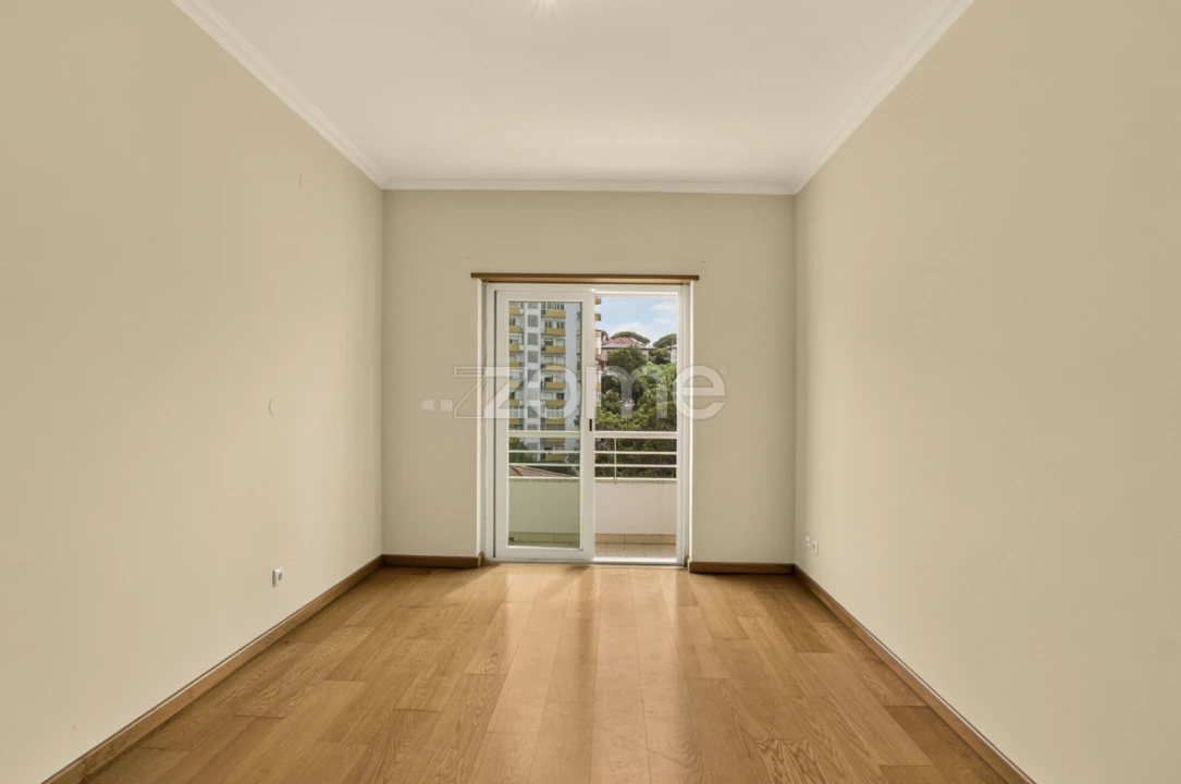 Apartamento T2 para Arrendamento em Alcabideche Foto 9