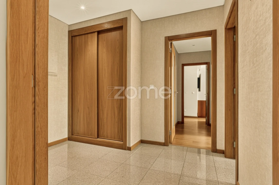 Apartamento T2 para Arrendamento em Alcabideche Foto 8