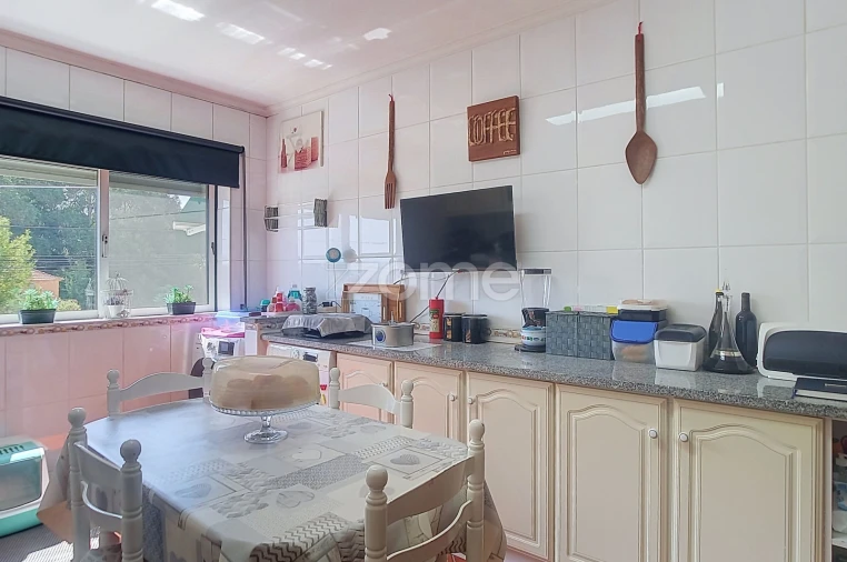Apartamento T2 para Venda em Sangalhos Foto 4