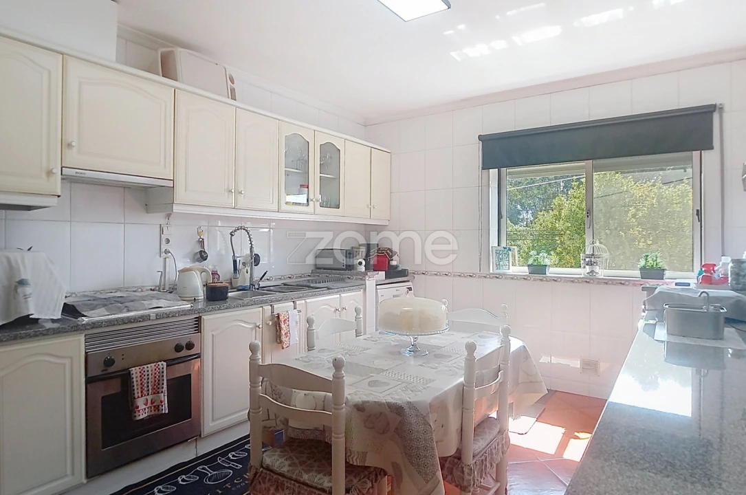 Apartamento T2 para Venda em Sangalhos Foto 2