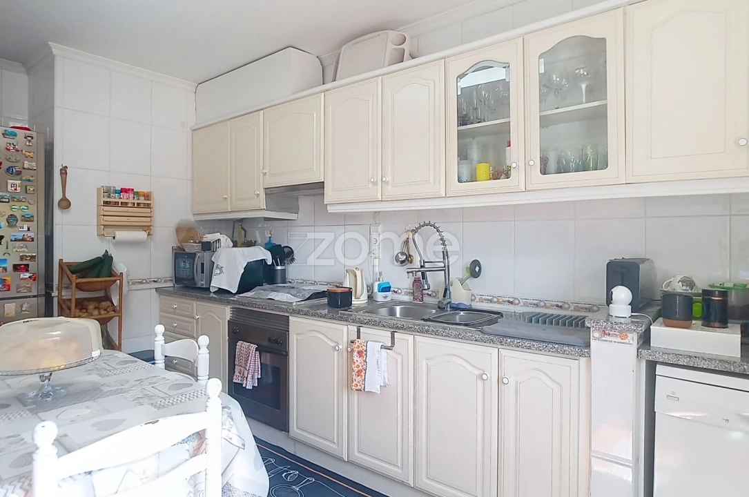 Apartamento T2 para Venda em Sangalhos Foto 3
