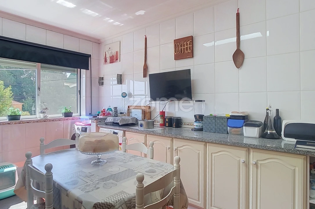 Apartamento T2 para Venda em Sangalhos Foto 4