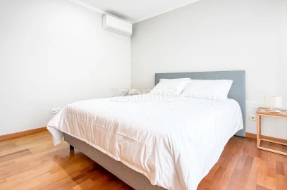 Apartamento T2 para Arrendamento em Ponta Delgada (São Pedro)