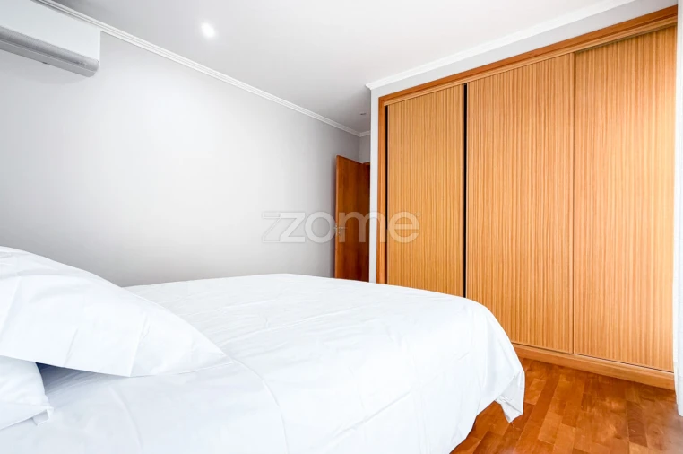 Apartamento T2 para Arrendamento em Ponta Delgada (São Pedro) Foto 19