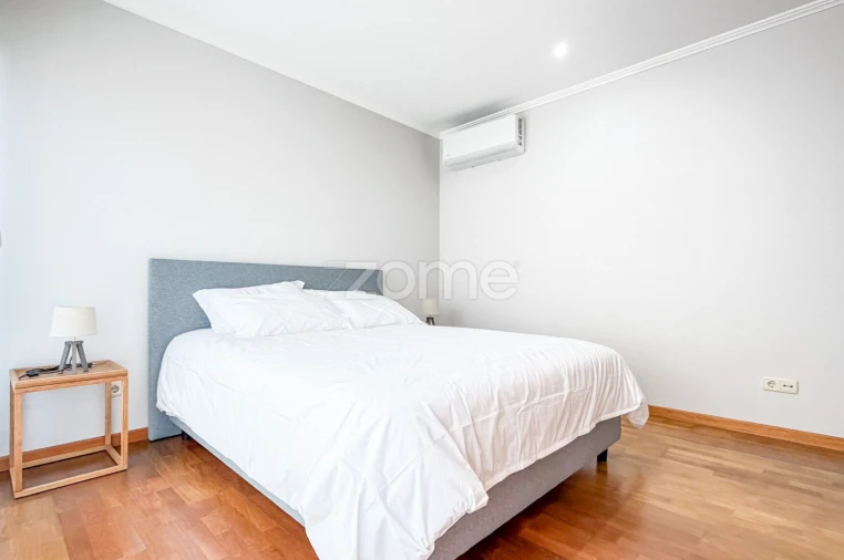 Apartamento T2 para Arrendamento em Ponta Delgada (São Pedro) Foto 20
