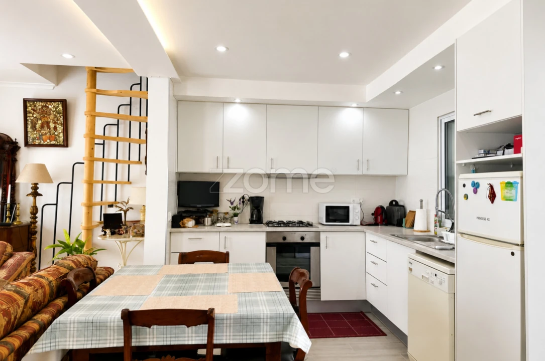 Moradia T2 para Venda em Rabo de Peixe Foto 17