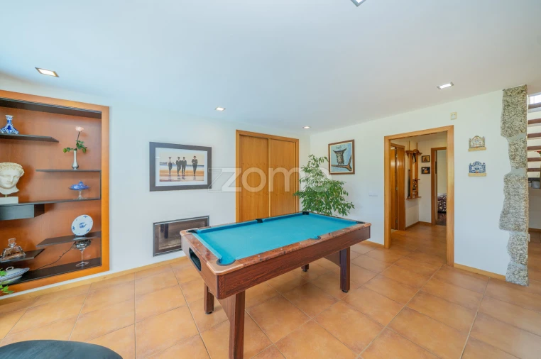 Moradia T6 para Venda em Espinho Foto 28