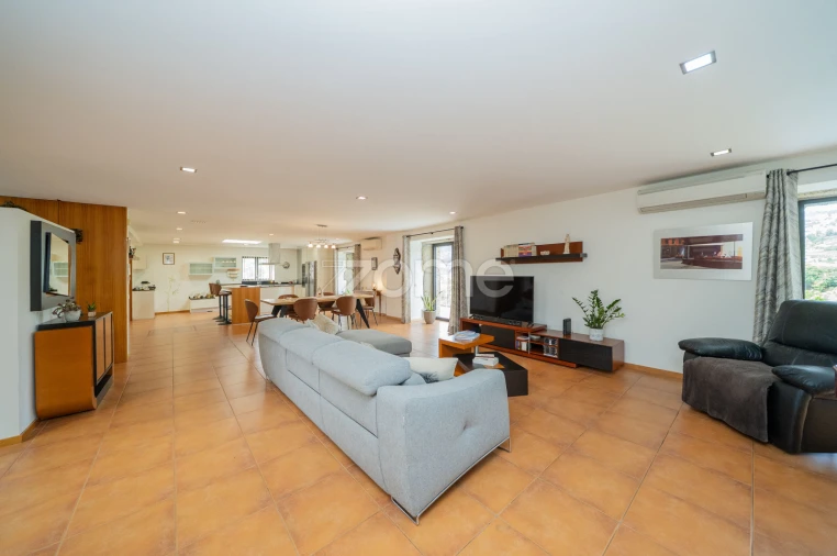 Moradia T6 para Venda em Espinho Foto 25